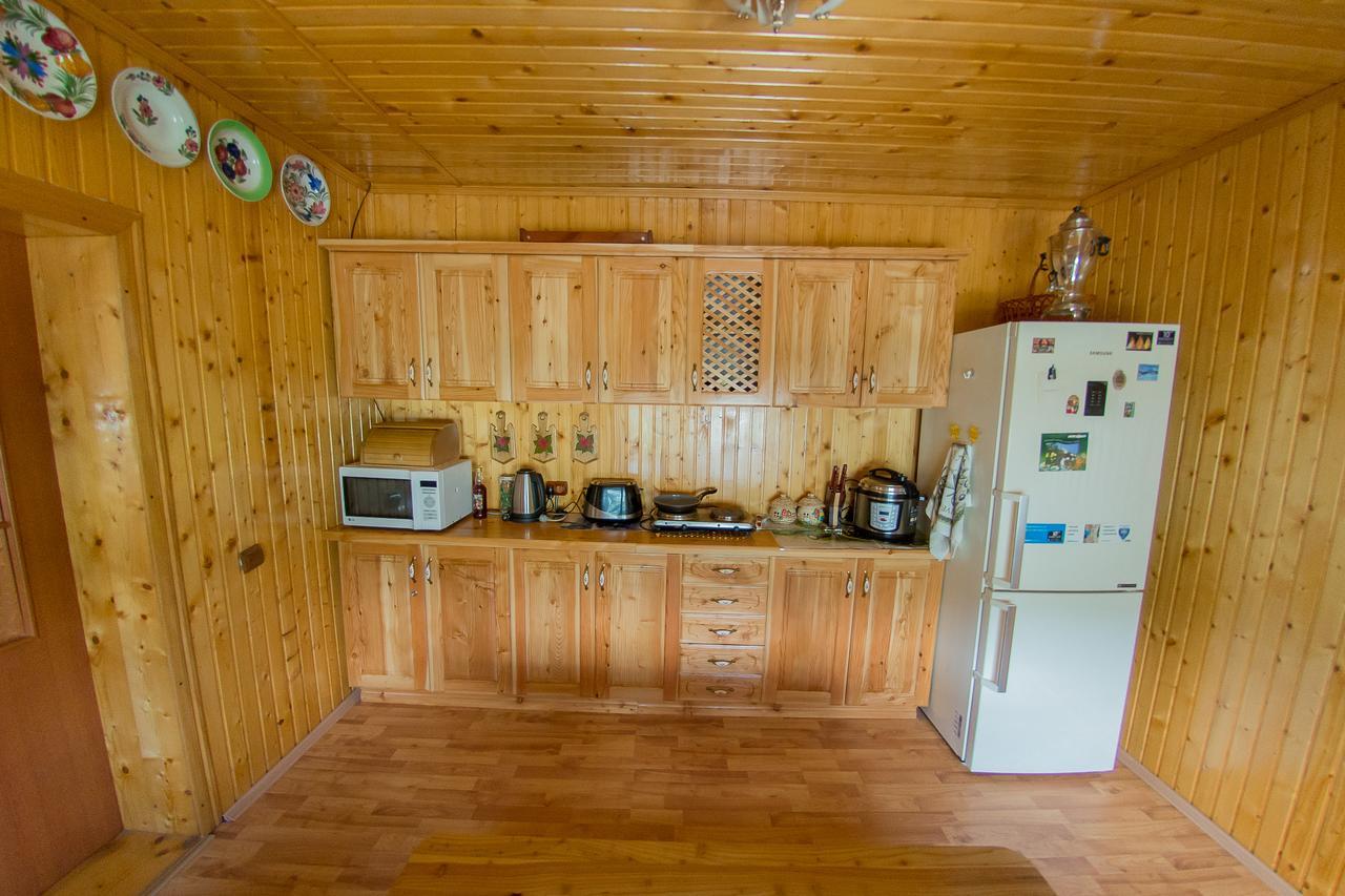 Guest House Suzirya Karpat Yaremche Exterior foto