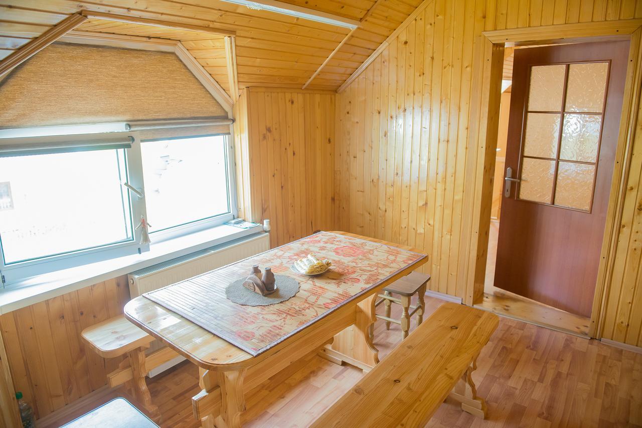 Guest House Suzirya Karpat Yaremche Exterior foto