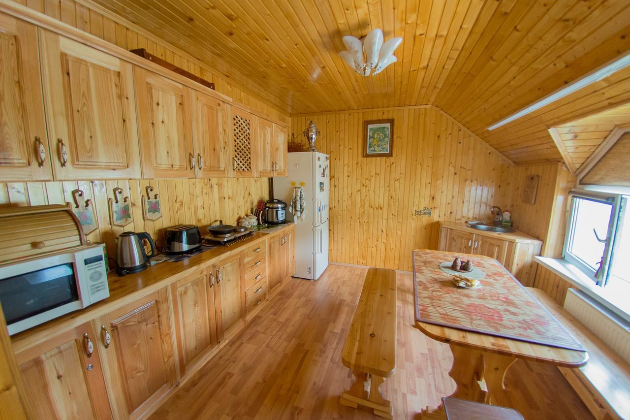 Guest House Suzirya Karpat Yaremche Exterior foto